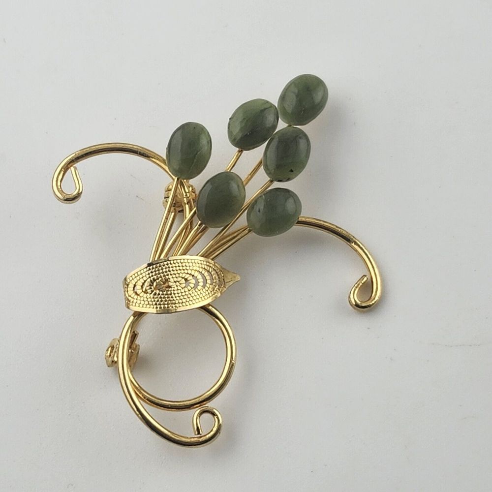 Vintage Gold Tone Green Stone Flower Brooch
